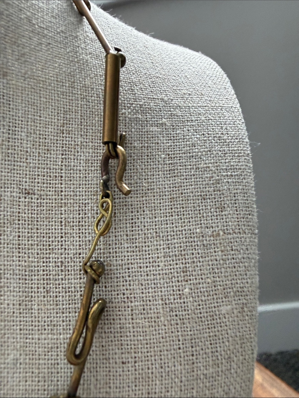 Vintage Mid Century Modern Abstract Brass Pendant Necklace | Brutalist Studio - Picture 4 of 4